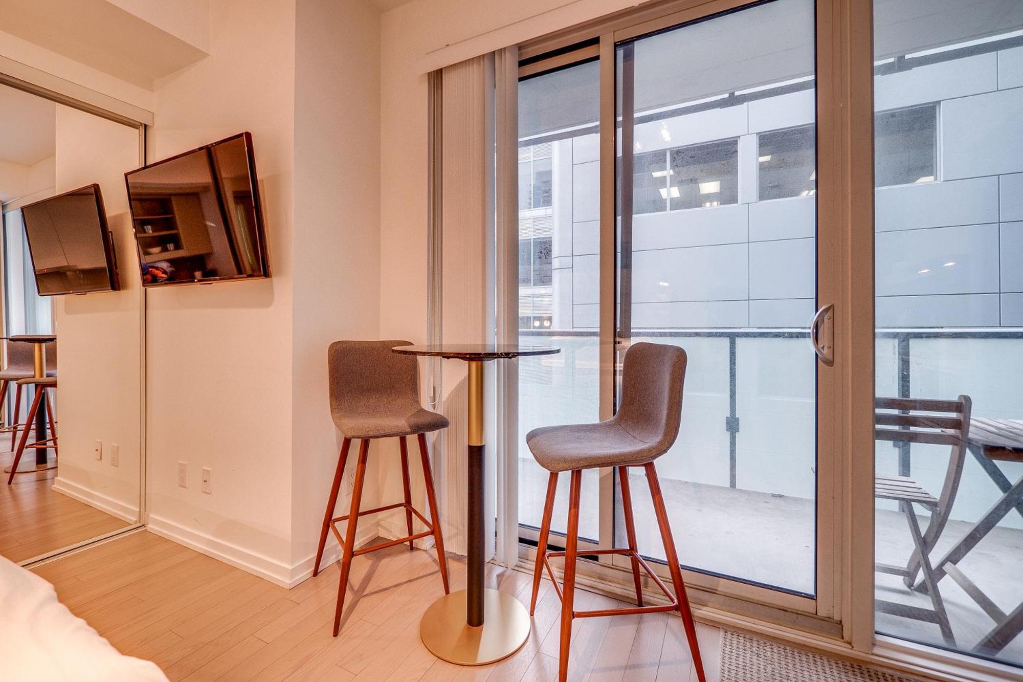 Modern Suite On Peter St - City View Toronto Dış mekan fotoğraf