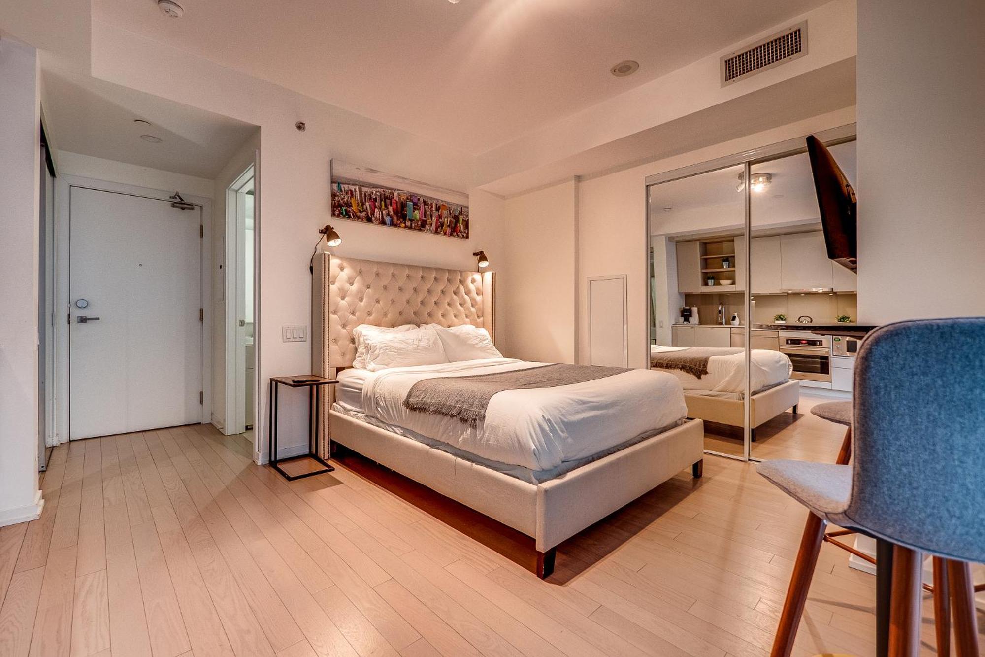 Modern Suite On Peter St - City View Toronto Dış mekan fotoğraf