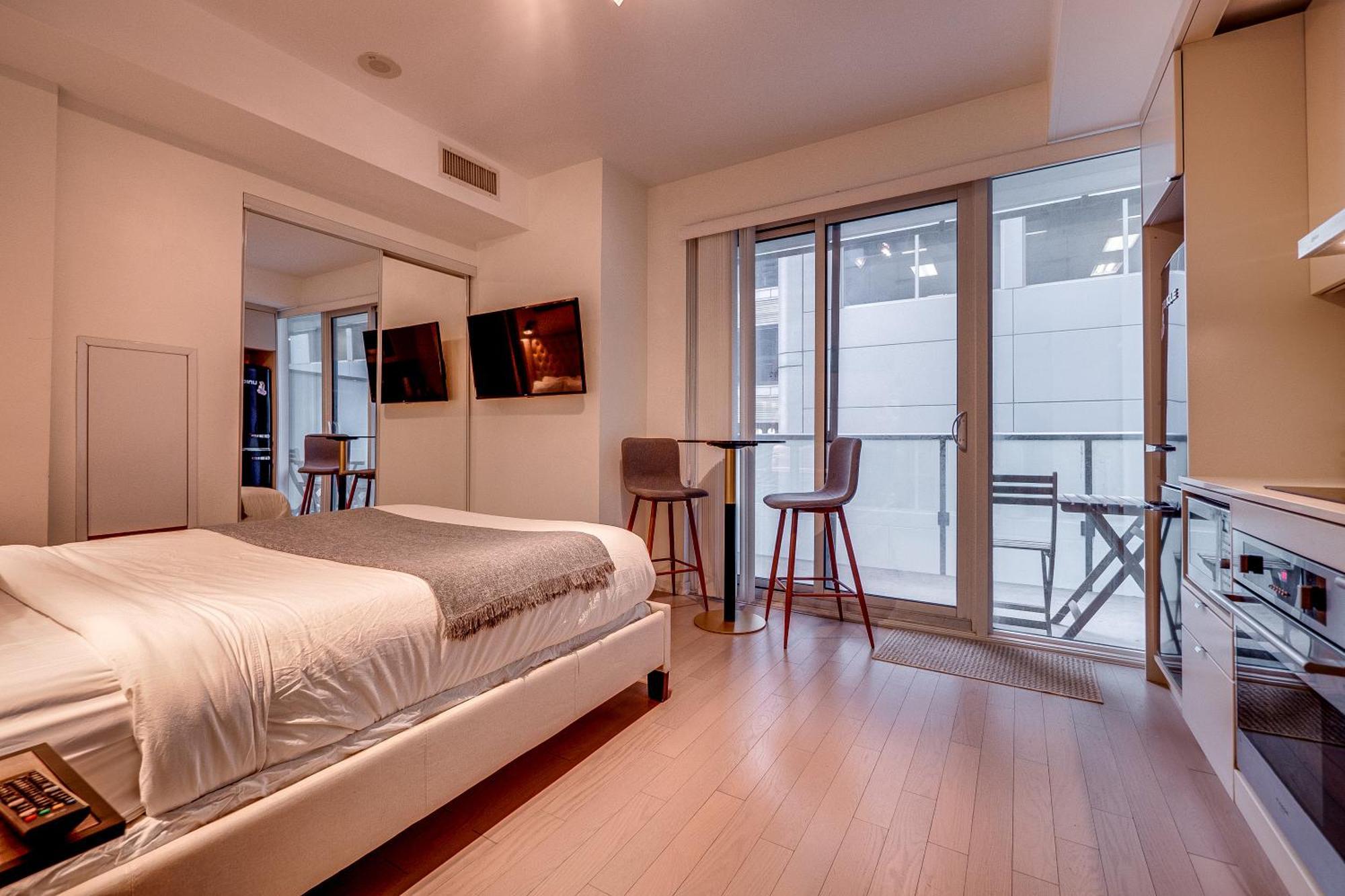 Modern Suite On Peter St - City View Toronto Dış mekan fotoğraf